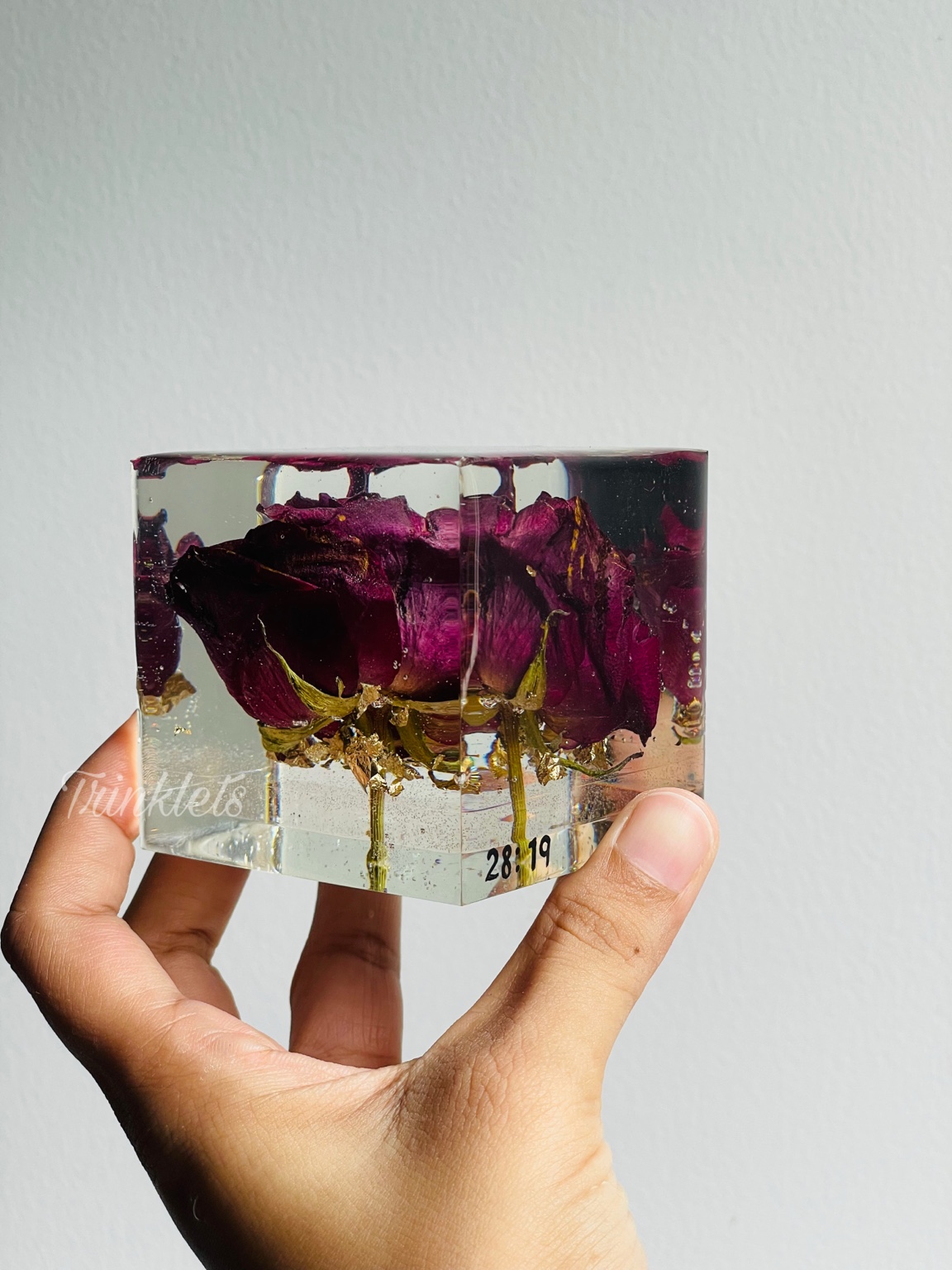 7 by 7 cm single rose cube