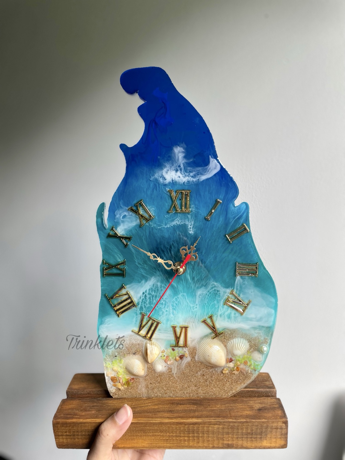 Sri Lanka themed resin clock